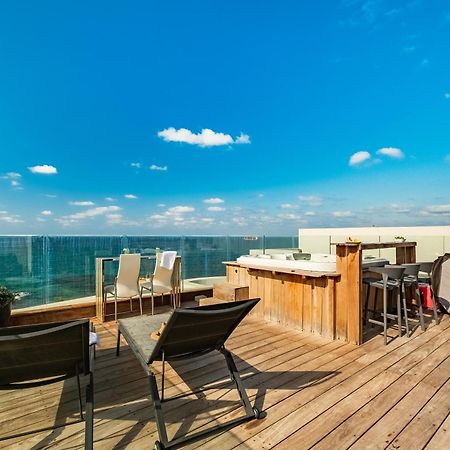 Penthouse 3Br + Roof Top + Parking - On The Beach Haifa Exteriör bild
