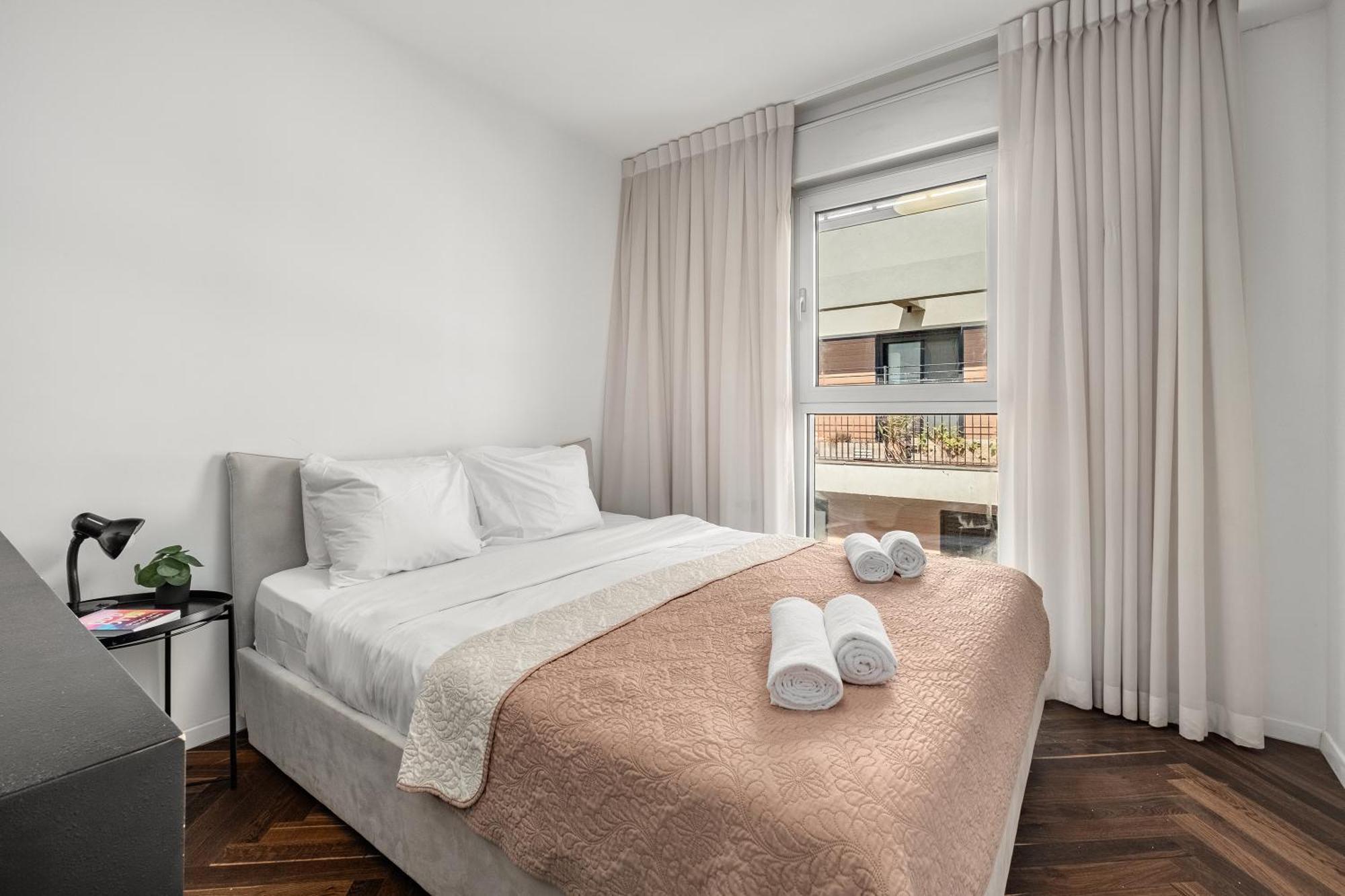 Penthouse 3Br + Roof Top + Parking - On The Beach Haifa Exteriör bild